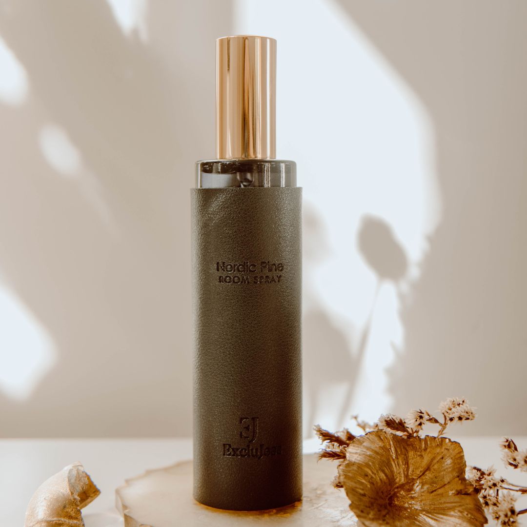 Nordic pine black leather feel roomspray